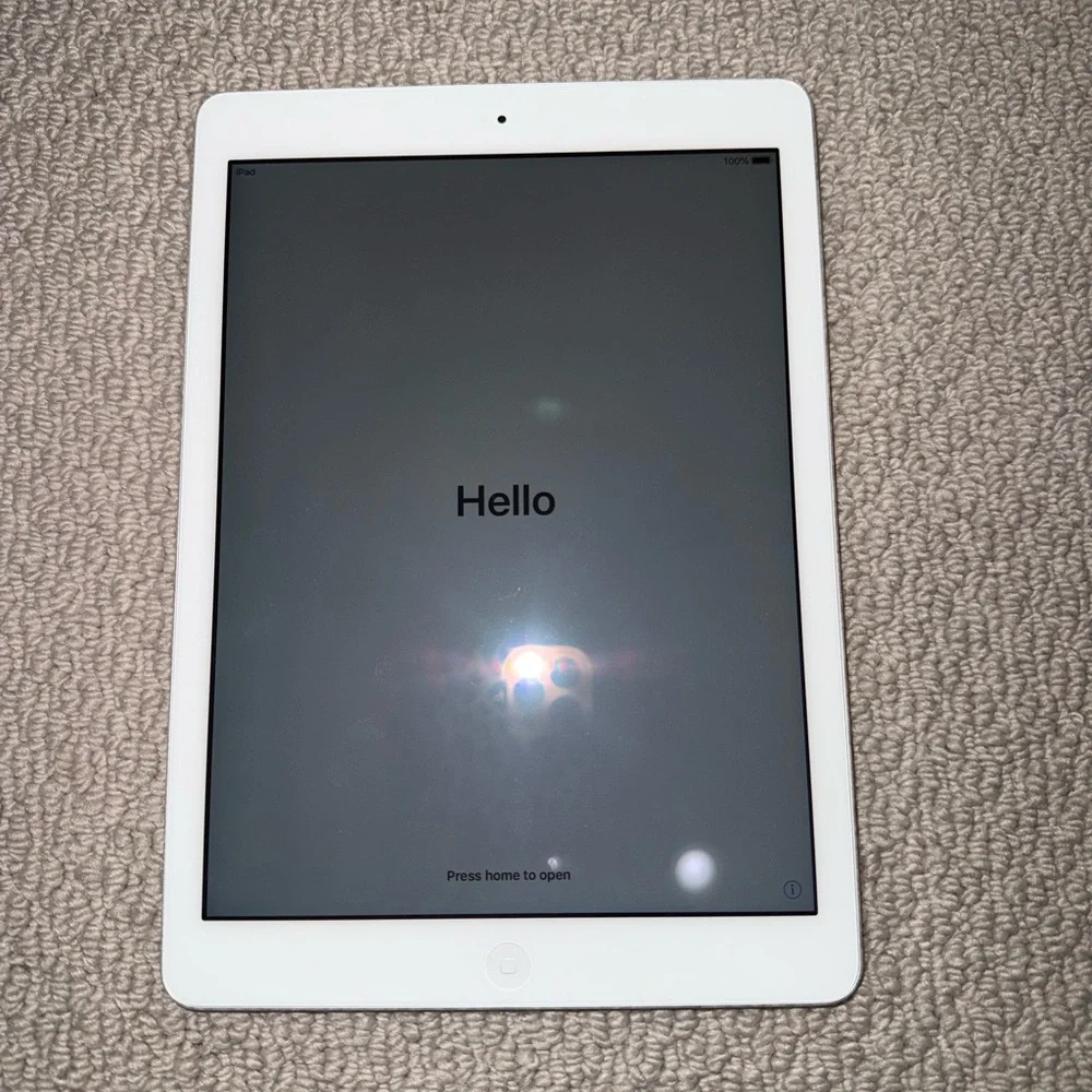 Apple iPad Air 1st Generation A1747 16GB